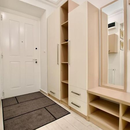 Standard Apartment By Hi5- Podmaniczky Street 부다페스트 외부 사진